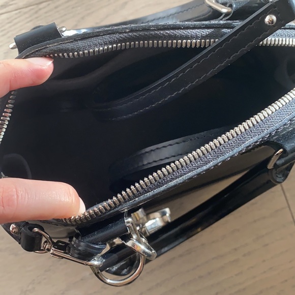 SOLD / Louis Vuitton alma bb with bag charm - Picture 3 of 8